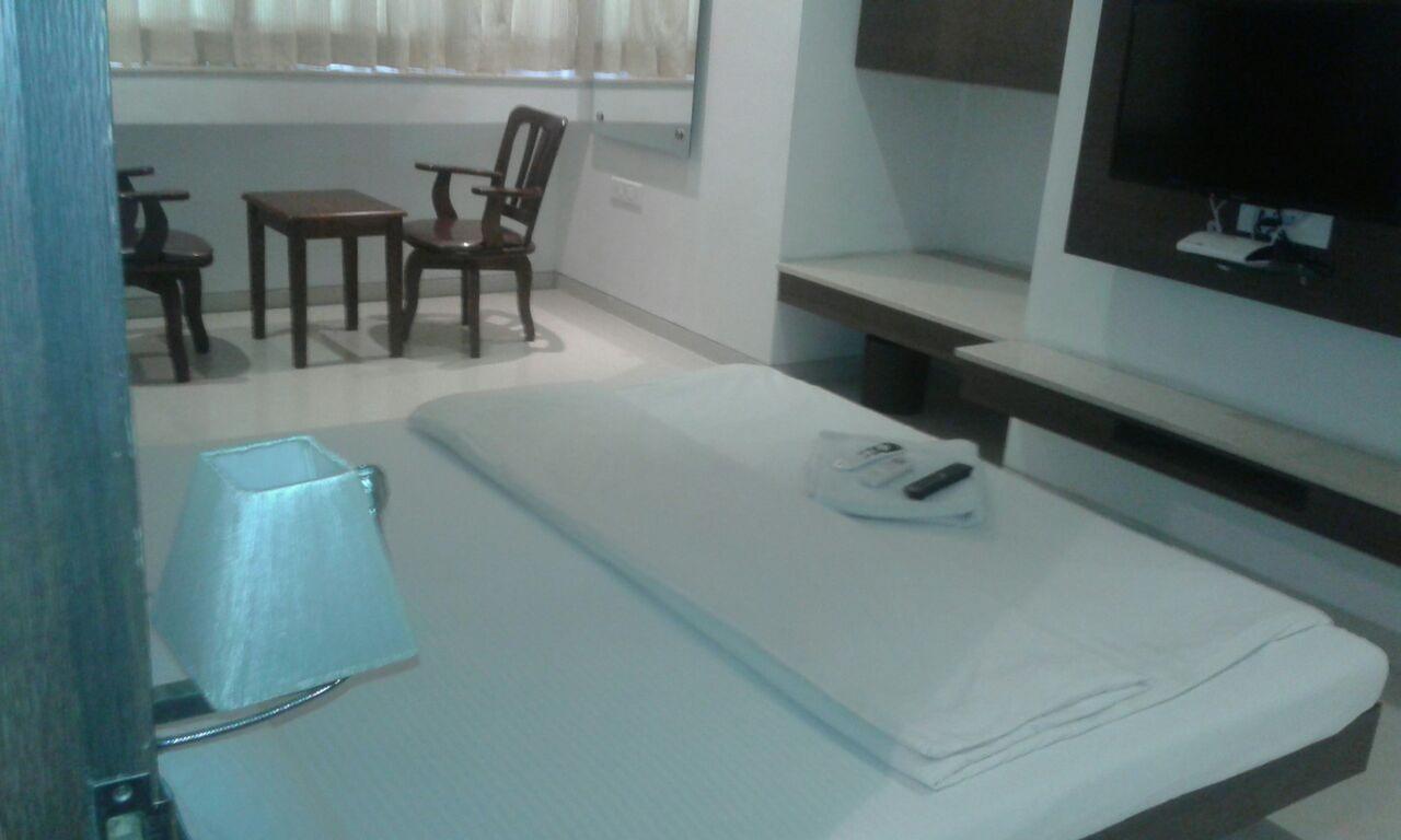 Sai Saya-Nashik Road Hotel Екстериор снимка