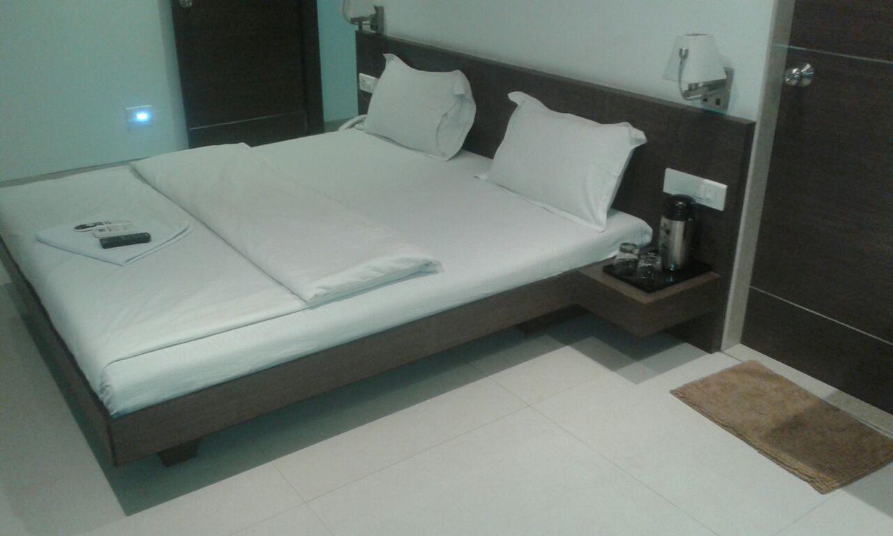 Sai Saya-Nashik Road Hotel Екстериор снимка