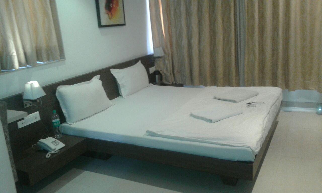 Sai Saya-Nashik Road Hotel Екстериор снимка