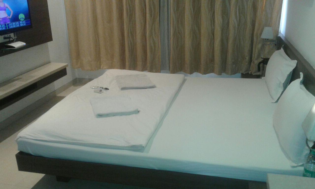 Sai Saya-Nashik Road Hotel Екстериор снимка